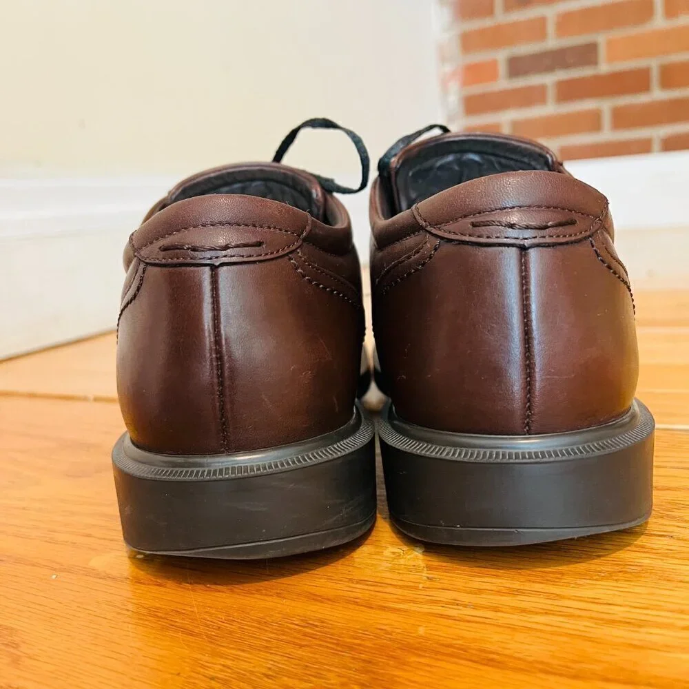 SAS Size 9.5 M Leather Ambassador Lace Tripad Shoes Brown